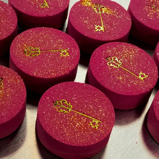 ROOM 217 - bath bomb